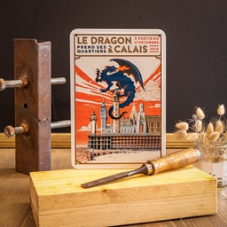 [DDC-19-MAI-003] Plaque métal "Le Dragon prend ses quartiers à Calais"